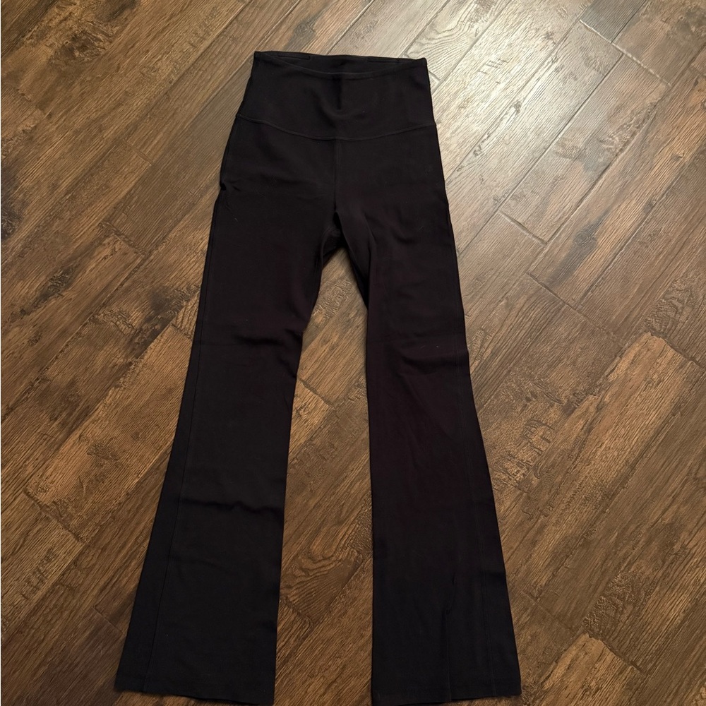 Lululemon size 4 Groove pants *hemmed*